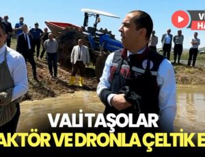 Vali Taşolar Traktör Ve Dronla Çeltik Ekti